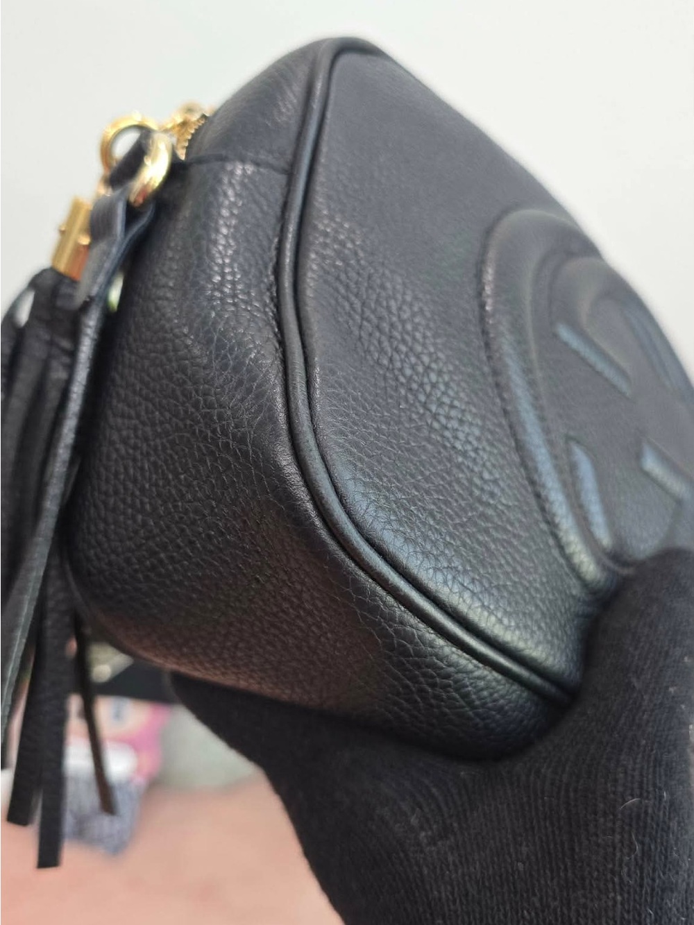Gucci Black Pebbled Leather Crossbody Bag with Interlocking G - Picture 15 of 16